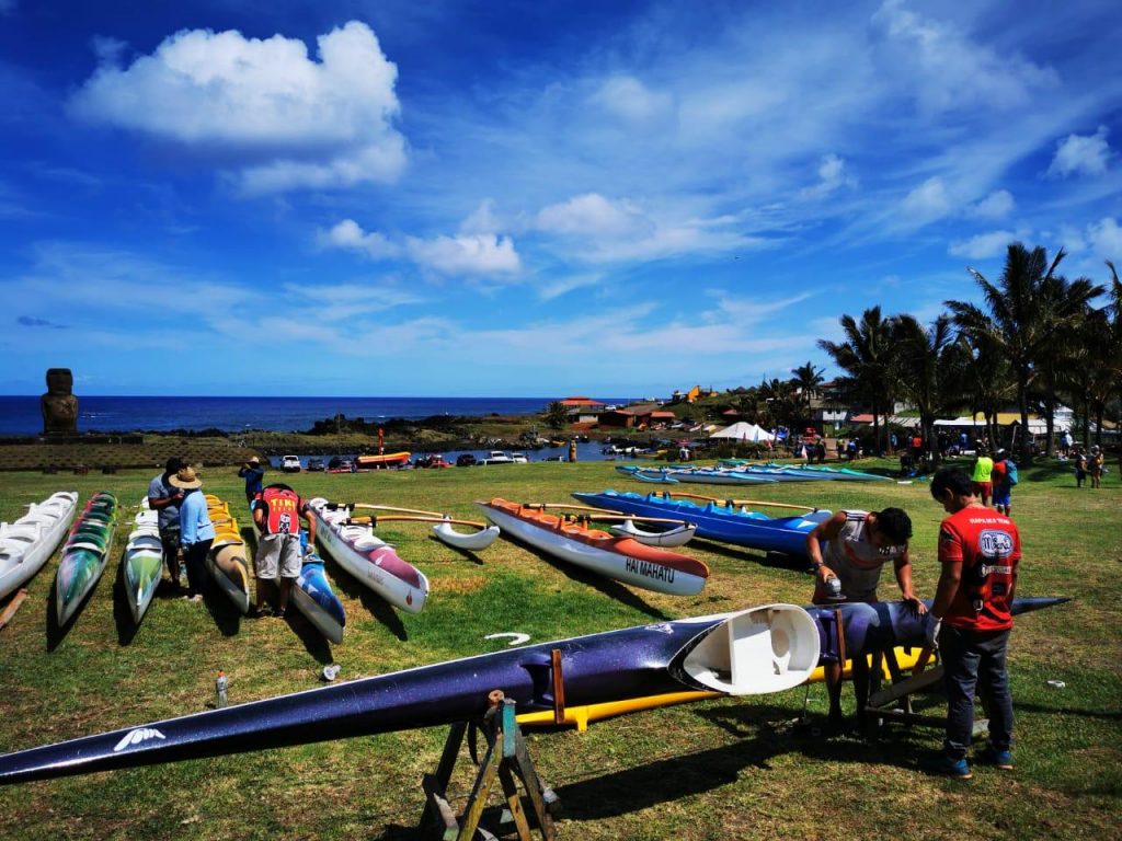 preparativos para o pan-americano de vaa em Hanga Piko, Rapa Nui