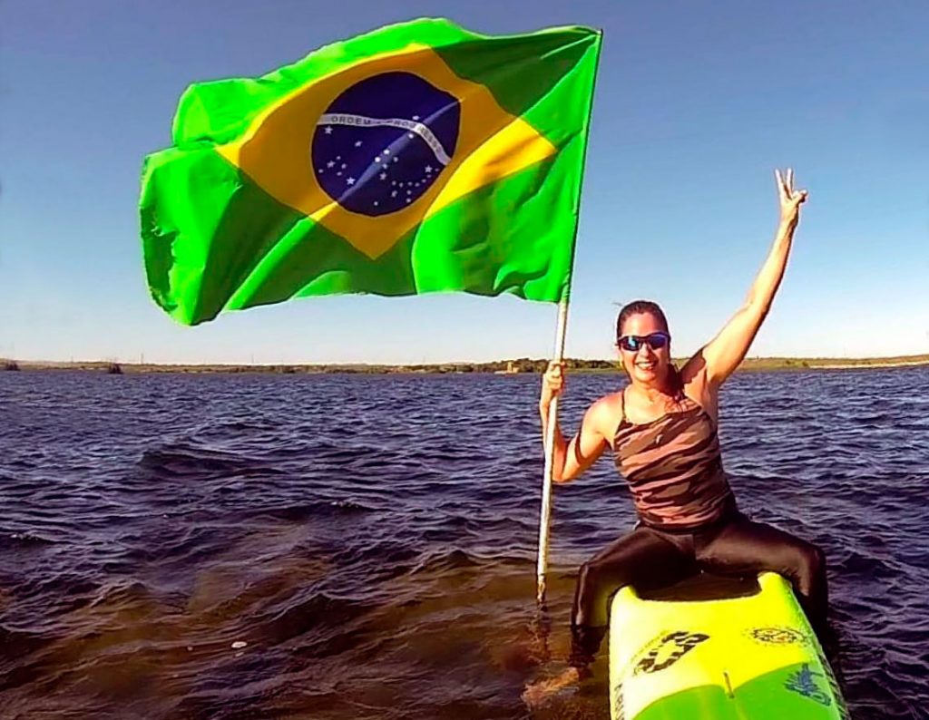 Sinara Pazos é atleta da seleção brasileira de paddleboard com mais participações em Mundiais
