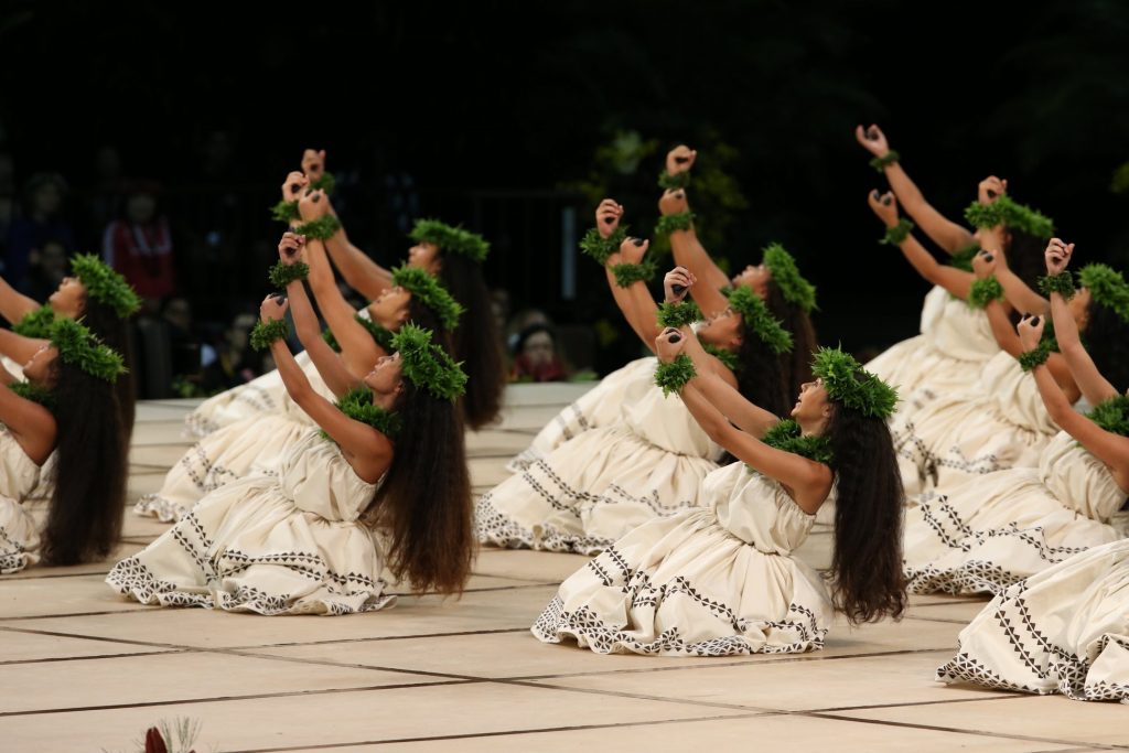 Apresentação de dança havaiana da Hālau Na Pua Lehua I Ka Ua Noe