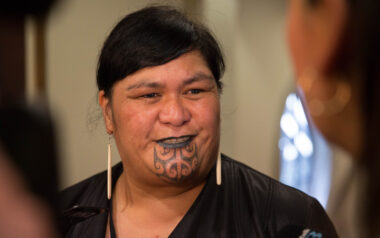 Nanaia Mahuta é a 1ª mulher maori a ocupar o cargo de chanceler da Nova Zelândia