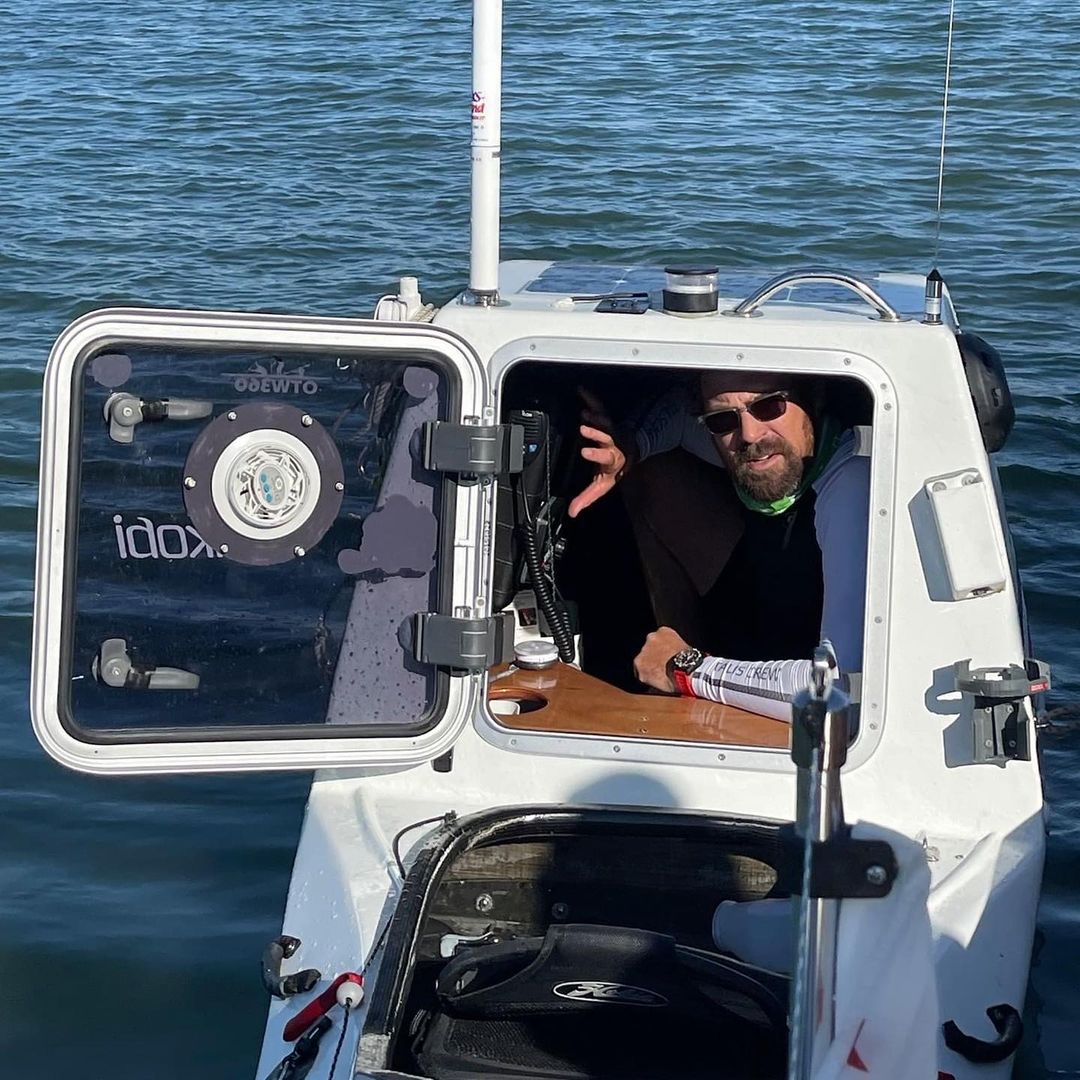 Solo Kayak to Hawaii remador francês relata primeiras dificuldades em sua travessia Aloha