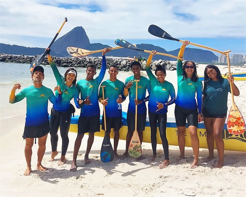 Trabalho do clube Guanabara Va’a com jovens de comunidades é destaque