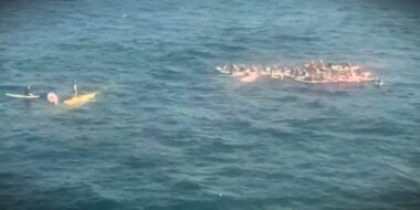73 pessoas stand uip paddle