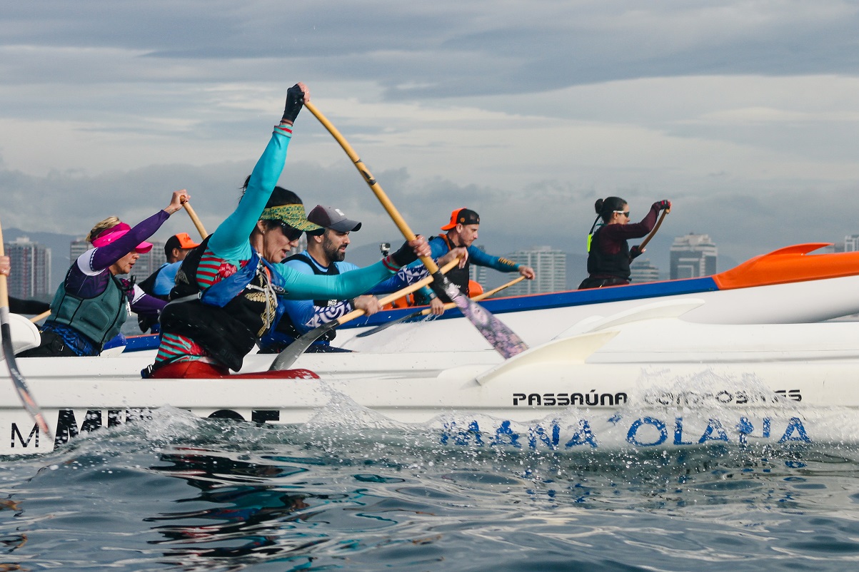 110 km de coragem: a travessia raiz do Bravus Va'a - Aloha Spirit